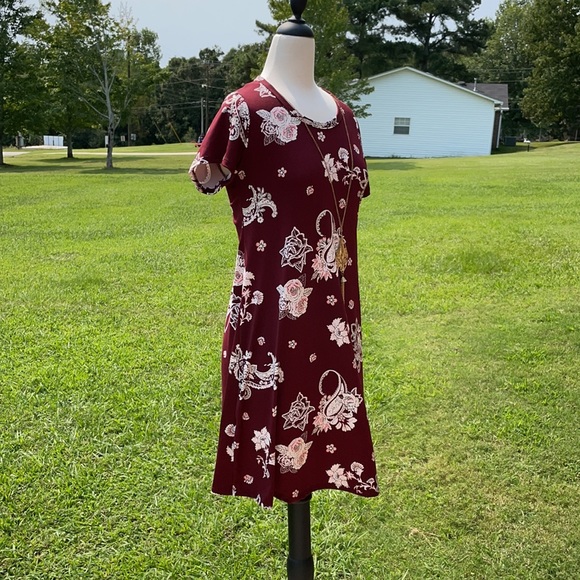 Tiffany & Grey Women's Burgundy Dress With Floral - Picture 4 of 6